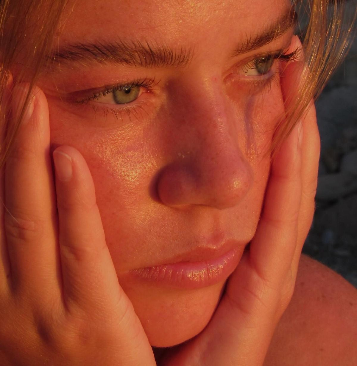 Why Sunscreen Sticks Are a Must-Have for Everyday SPF